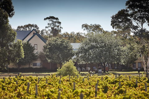 Balgownie Estate Winery Retreat & Restaurant - Southport Accommodation 3