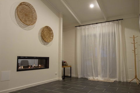 Balgownie Estate Winery Retreat & Restaurant - Southport Accommodation 2