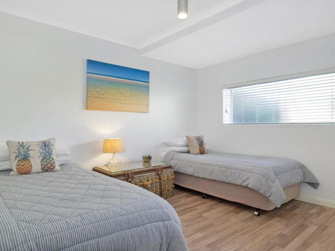 Poolside At Iluka Resort Apartments - Southport Accommodation 4