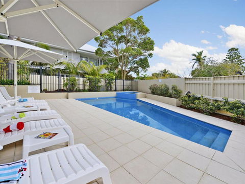 Poolside At Iluka Resort Apartments - Southport Accommodation 3