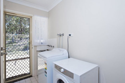 The Bay House 48 Government Road - Southport Accommodation 1