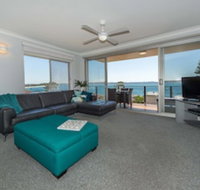 Sundeck Unit 7 - Shoal Bay - Southport Accommodation