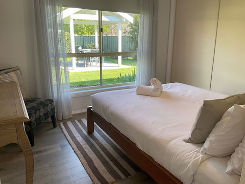 Valley View Townhouse - On The RAIL TRAIL - Southport Accommodation 1