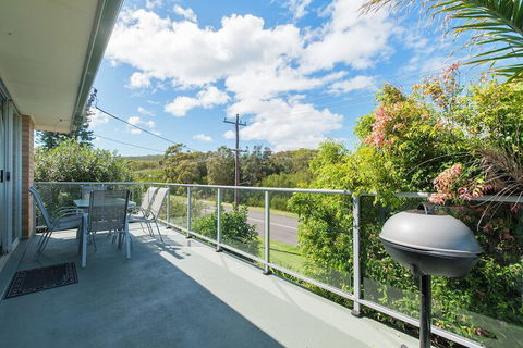 Surfair Unit 1 / 24 Marine Drive - Southport Accommodation 2