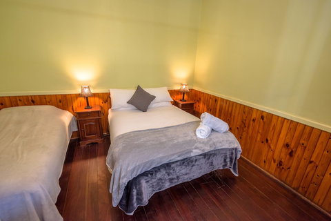 Murphy's Cottage - Accommodation Southport 0