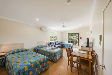 Casino Holiday Park - Southport Accommodation 7