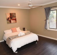 Warrawong holiday big home - Accommodation Southport