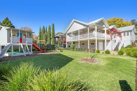 Autumn Home - Our Place At Bright - Accommodation Southport 5