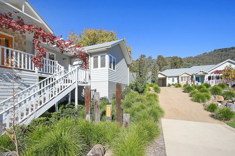 Autumn Home - Our Place At Bright - Accommodation Southport 1