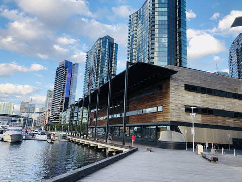 Melbourne CBD Victoria Harbour Short Stay Service Apartments - Accommodation Southport 2