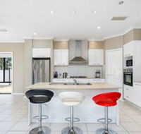 Central Gold Coast Large Modern Elevated Home - Southport Accommodation