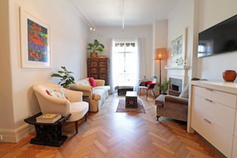 Alcaston House - Rejuvenate Stays - Accommodation Southport 0