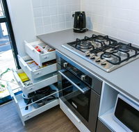Vibrant Inner City Living - Southport Accommodation