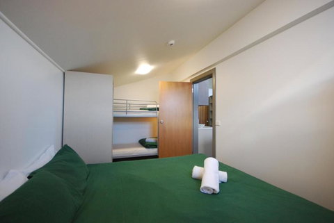 Alpine Heights 1 Bedroom Penthouse MHA - Accommodation Southport 2