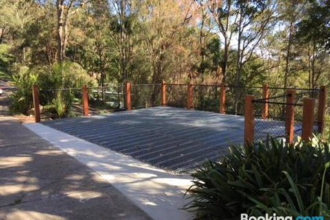 Avalon Tree House - Accommodation Southport 4