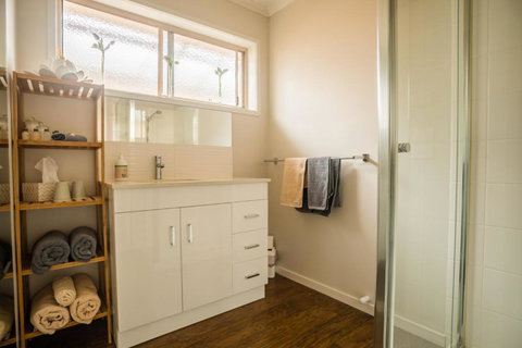 Mornington Peninsula 4Shore Rosebud - Accommodation Southport 3