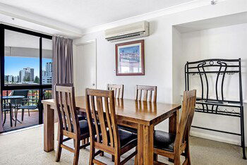 Victoria Square Apartment Broadbeach Level 9 - Southport Accommodation 3