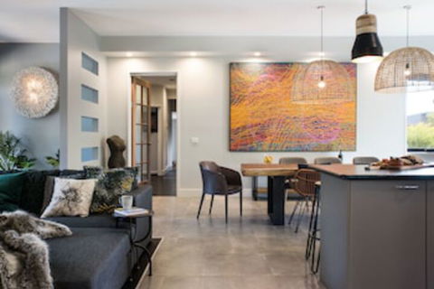 Arya - Southport Accommodation 0