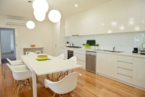 7 Gilmore Smiths Beach House - Accommodation Southport 6