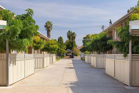 Living In Luxury Central & Sophisticated - Southport Accommodation 6