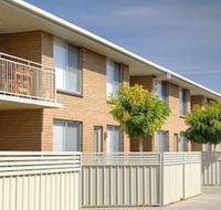 The Executive - Central  Sophisticated - Southport Accommodation