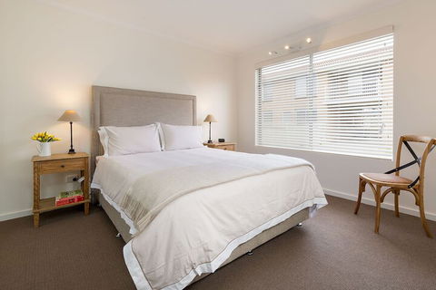 The Executive - Central & Sophisticated - Southport Accommodation 4