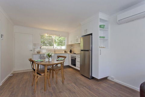 Boutique Apartment Central & Sophisticated - Southport Accommodation 4