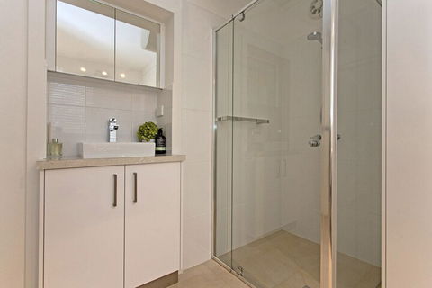 Boutique Apartment Central & Sophisticated - Southport Accommodation 1