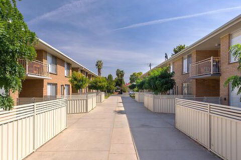 The Manhattan Central & Sophisticated - Southport Accommodation 1