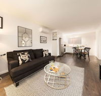 The Manhattan Central  Sophisticated - Southport Accommodation