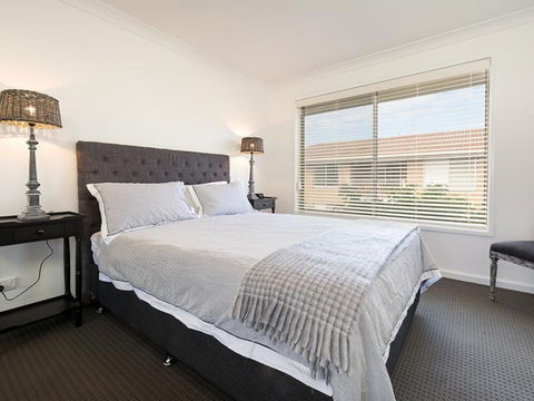 New York Dreamer Central & Sophisticated - Southport Accommodation 4