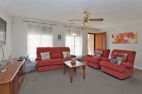 Serenity Size & Seclusion - Southport Accommodation 4