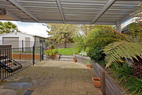 Serenity Size & Seclusion - Southport Accommodation 7