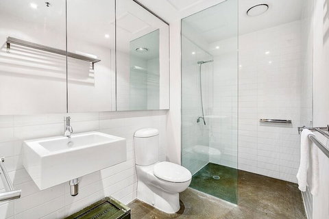 Zelda 1 Bedroom Central CBD Apartment - Southport Accommodation 1