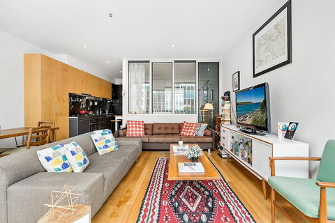 Zelda 1 Bedroom Central CBD Apartment - Southport Accommodation 3
