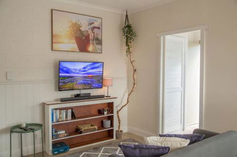 New Aptmnt Only 5 Mins To Mona Gallery - Southport Accommodation 1