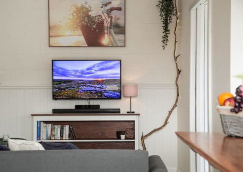 New Aptmnt Only 5 Mins To Mona Gallery - Southport Accommodation 2