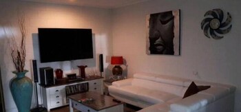 La Casa De Playa - Accommodation Southport 4