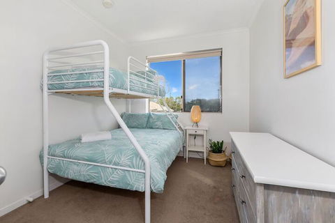BEACH BLISS LUXURIOUS APARTMENT With POOL - Southport Accommodation 6