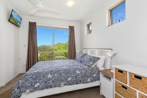 BEACH BLISS LUXURIOUS APARTMENT With POOL - Southport Accommodation 5