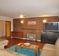 Salty Sands Meters From THE Beach Free Wifi - Southport Accommodation