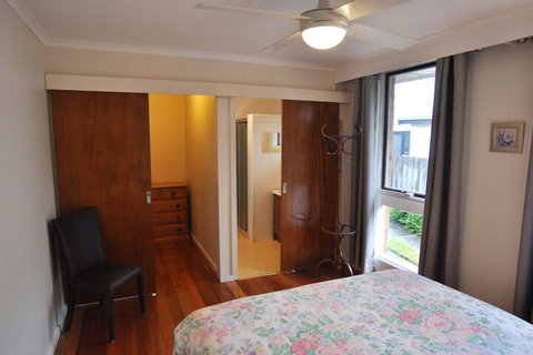 Salty Sands Meters From THE Beach Free Wifi - Accommodation Southport 2