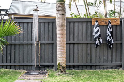 A PERFECT STAY - 3 Salty Sisters - Southport Accommodation 3