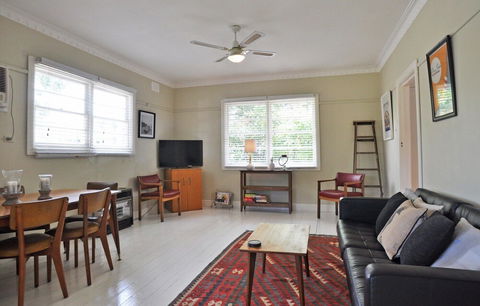 SEA Whispers Inlet Side - Southport Accommodation 2