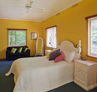 Corktree Cottage - Accommodation Southport