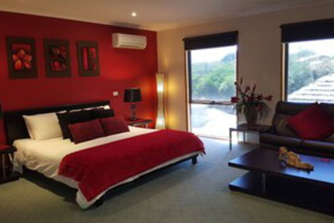 Venus Escapes Guesthouse - Southport Accommodation 0