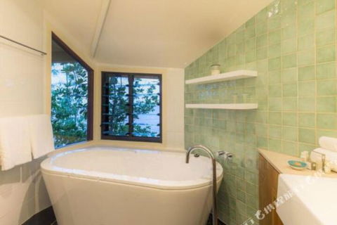Voyages Bedarra Island - Southport Accommodation 7