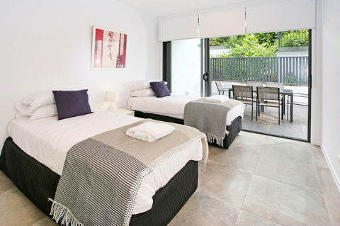 Views From Red Hill - Southport Accommodation 2