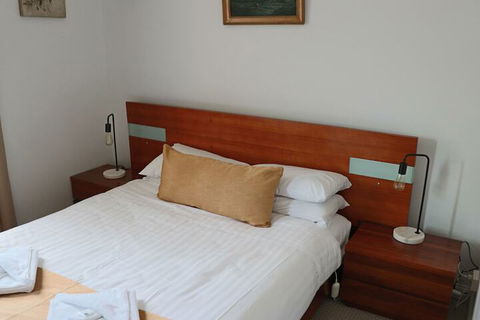 Robinson Cottage - Southport Accommodation 2