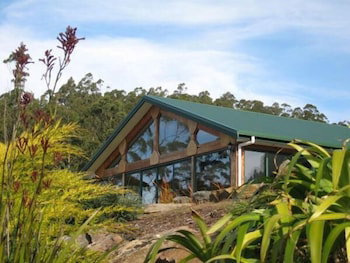 Woodbridge Hill Hideaway - Accommodation Southport 2